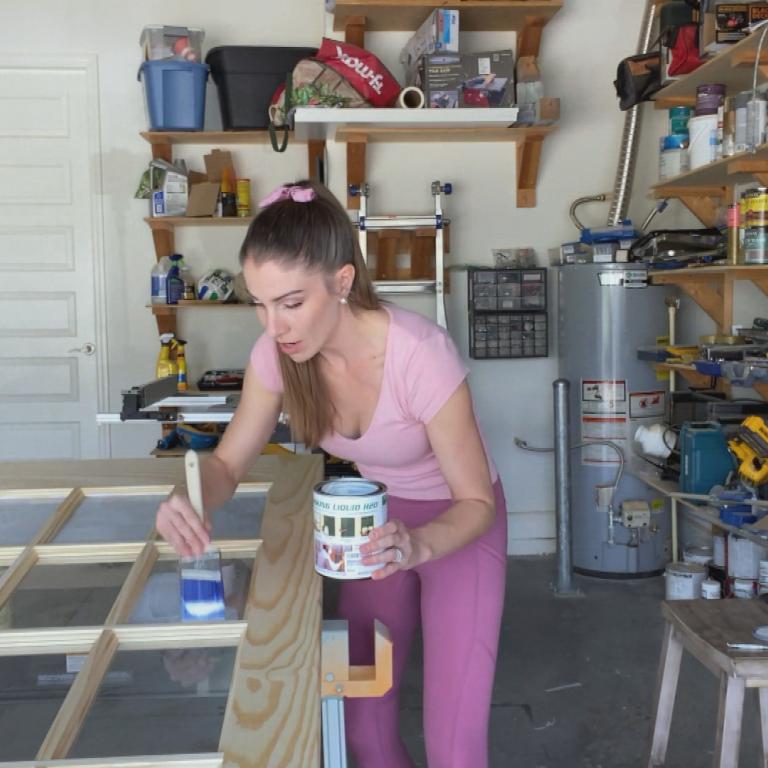 Lindsay DIY-ing