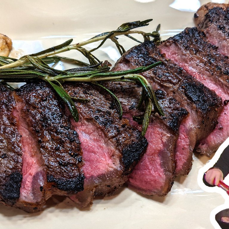Tagliata (Italian Sliced Steak) with Arugula | Rachael Ray