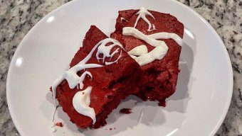 Red Velvet Brownies 