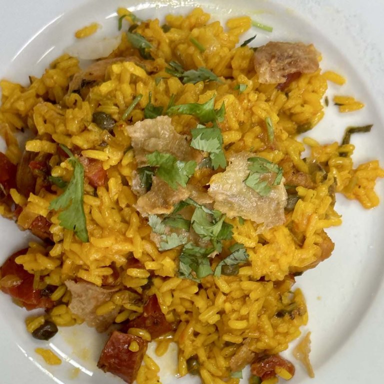 Arroz con Pollo