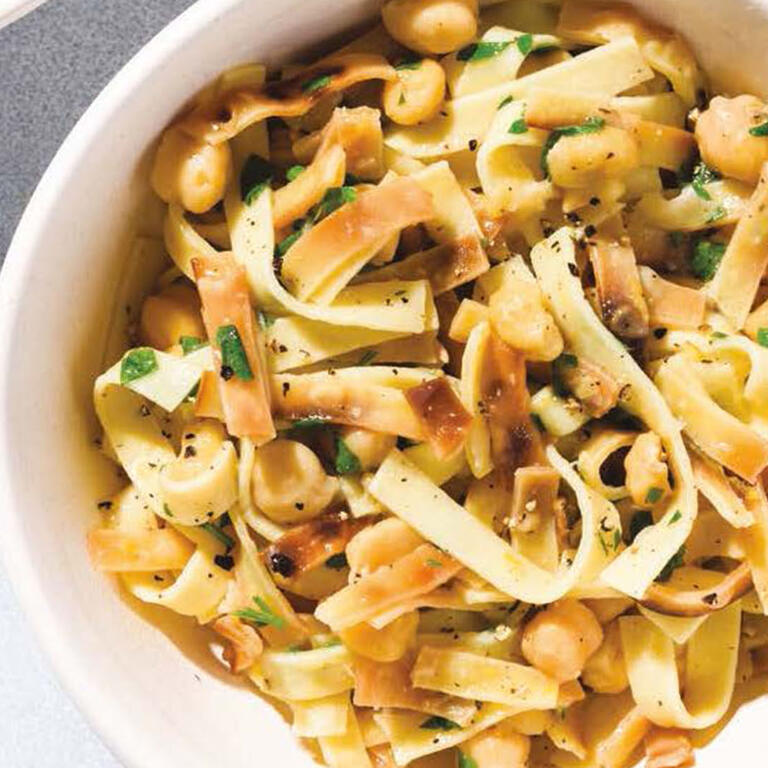 Crispy Pasta with Chickpeas, Lemon and Parsley