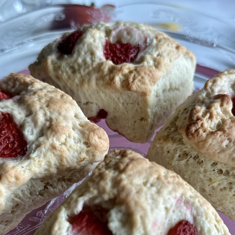 Lemon Strawberry Scones 