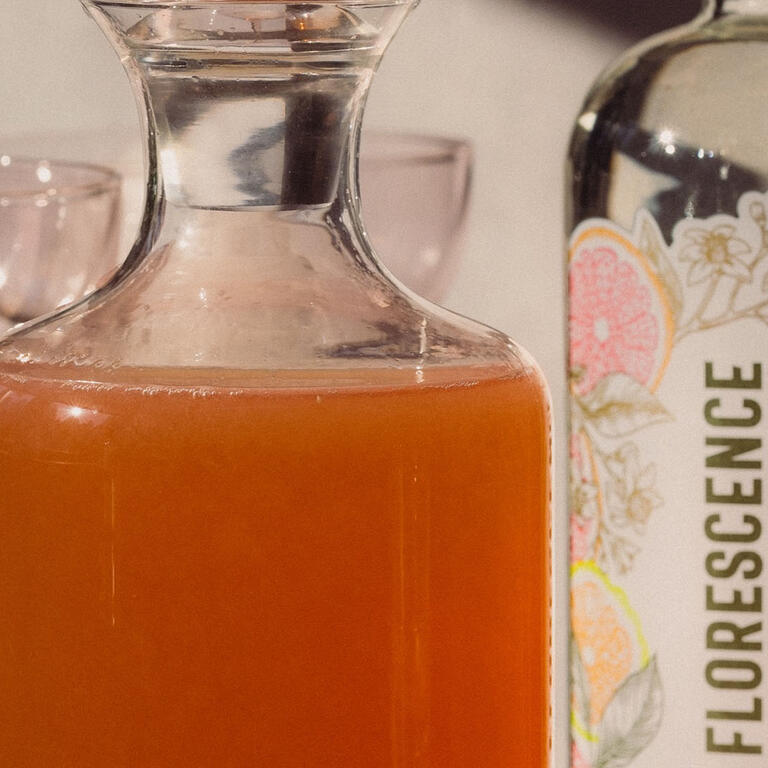 Pitcher Grapefruit Cosmopolitan Cocktail (Cosmos for a Crowd!)