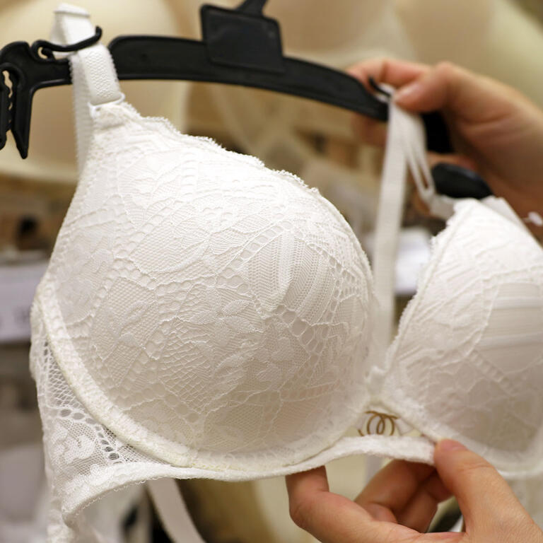 bra shopping