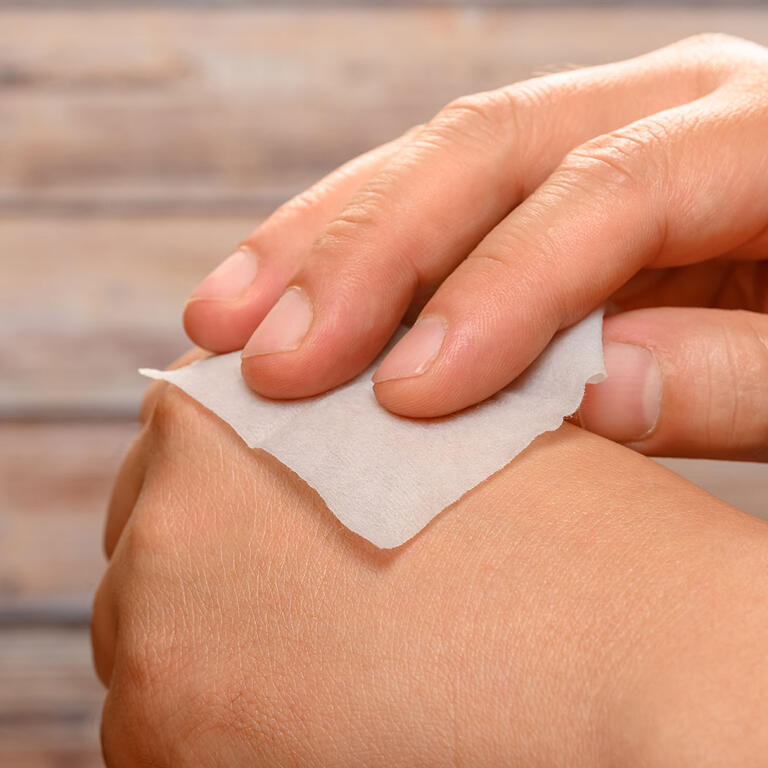cleaning wound
