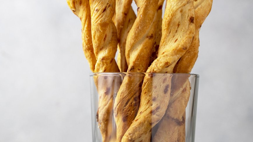 2-Ingredient Puff Pastry Parmesan Breadsticks