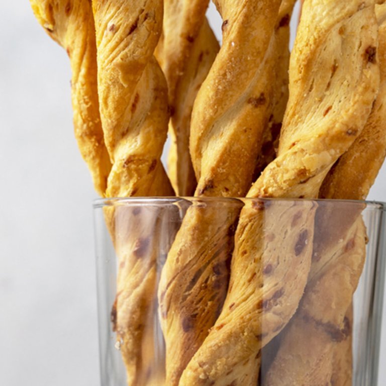 2-Ingredient Puff Pastry Parmesan Breadsticks